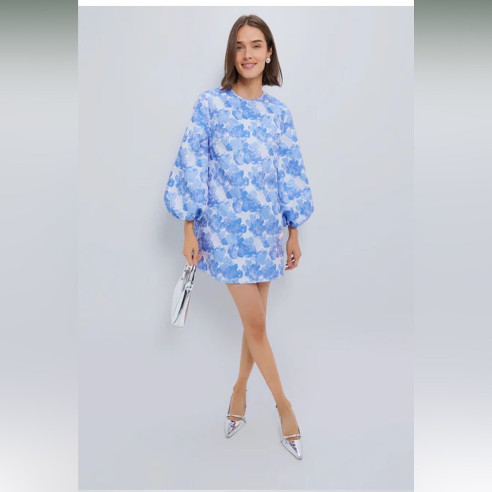 Tuckernuck. HYACINTH HOUSE
Pale Blue Jacquard Janie Mini Dress. Size Small.
